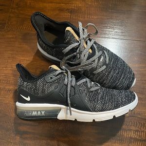 Womens Air Max SEQUENT 3 Black/White-DARK GREY